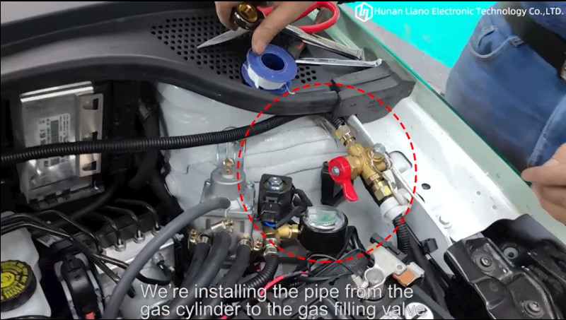 Latest company Cases about 4. 가스 용기에서 밸브를 충전하는 가스까지 낮은 탄소 가스관을 설치하세요